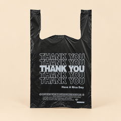 BLACK MEDIUM BAGS - 1000CT — beige studio product photo