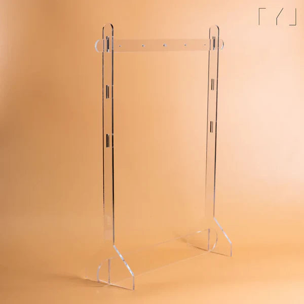 ACRYLIC STAND WITH ACCESSORIES - 109CT