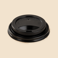 8oz BLK 80 MM  DOME SIPPER COFFEE CUP LIDS - 500CT — full product view on beige background