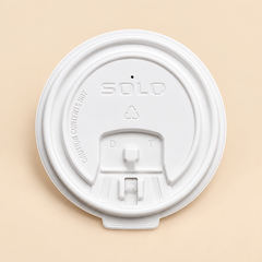 DT8 WHITE SNAP TAB LID 8oz-1000ct — beige studio product photo