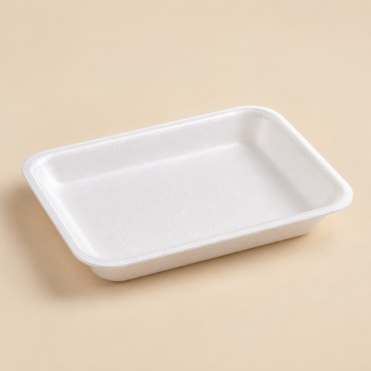2P FOAM   MEAT WHITE TRAY 500CT   CAF on warm beige studio background